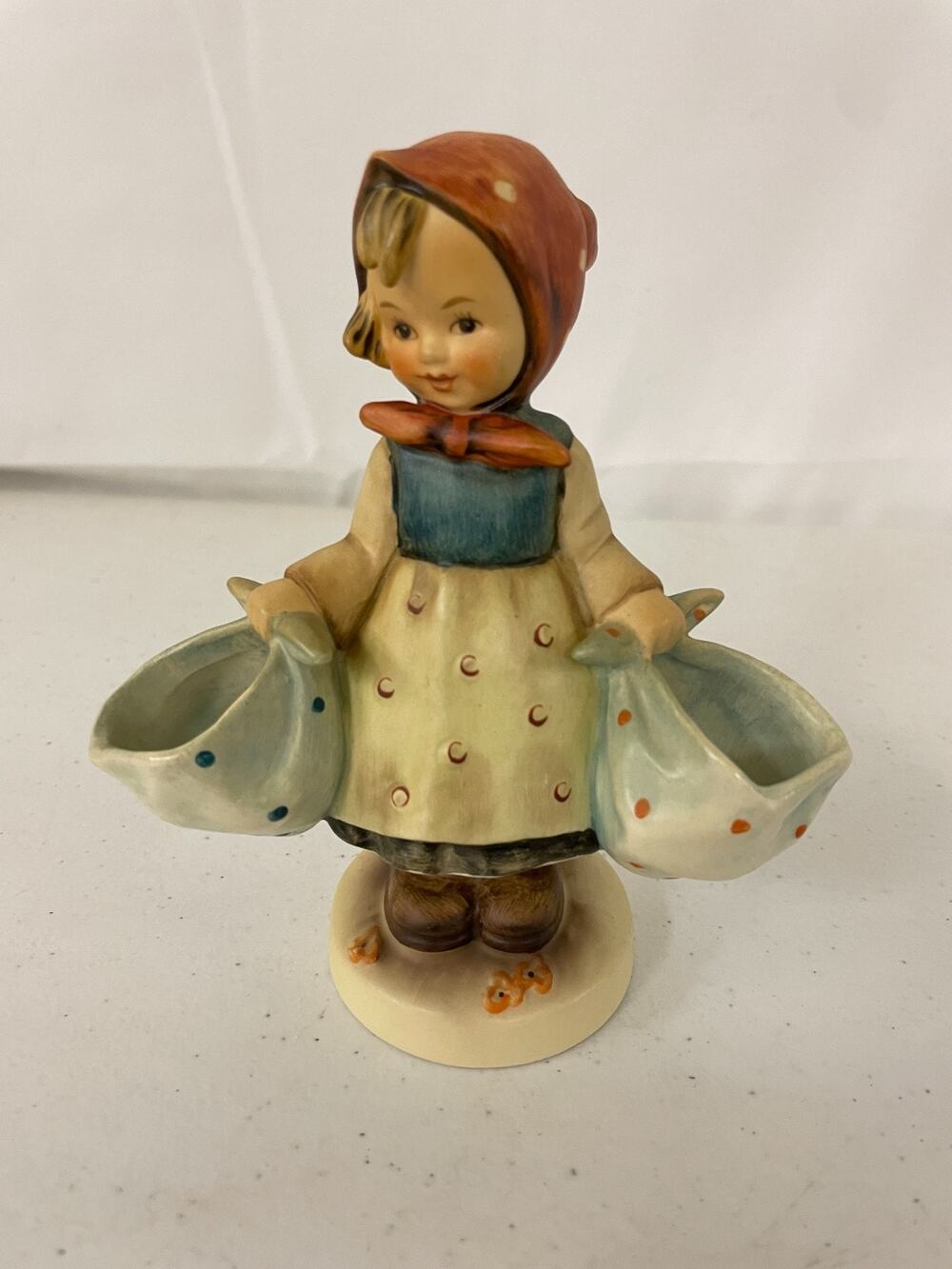 Vintage Goebel Hummel Mother's Darling #175 Girl Carrying Cloth Baskets Figurine